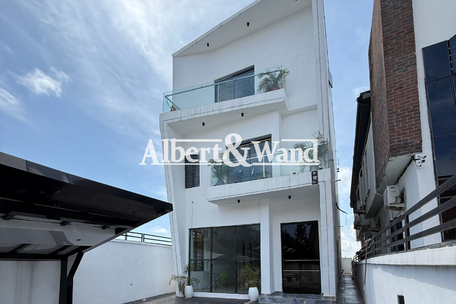 5 Bedroom Fully Detached House