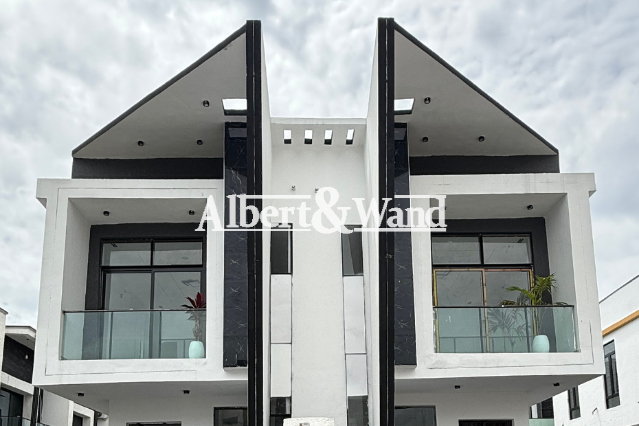  4 Bedroom Semi-Detached House