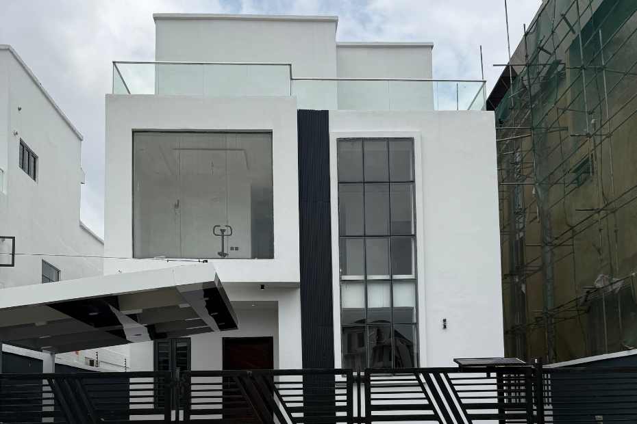 5 Bedroom Fully Detached