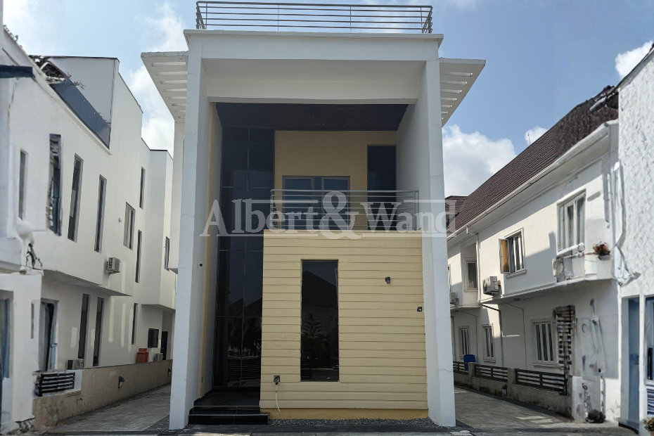 5 Bedroom Fully Detached