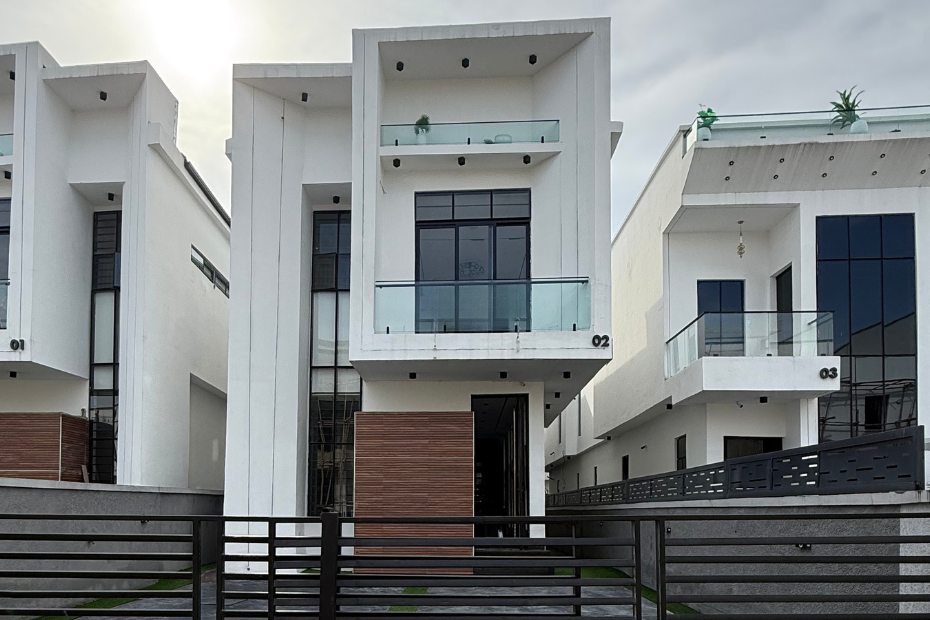 5 Bedroom Fully Detached