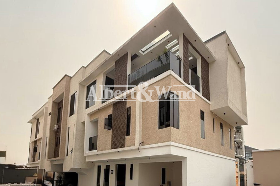 4-Bedroom Terrace house