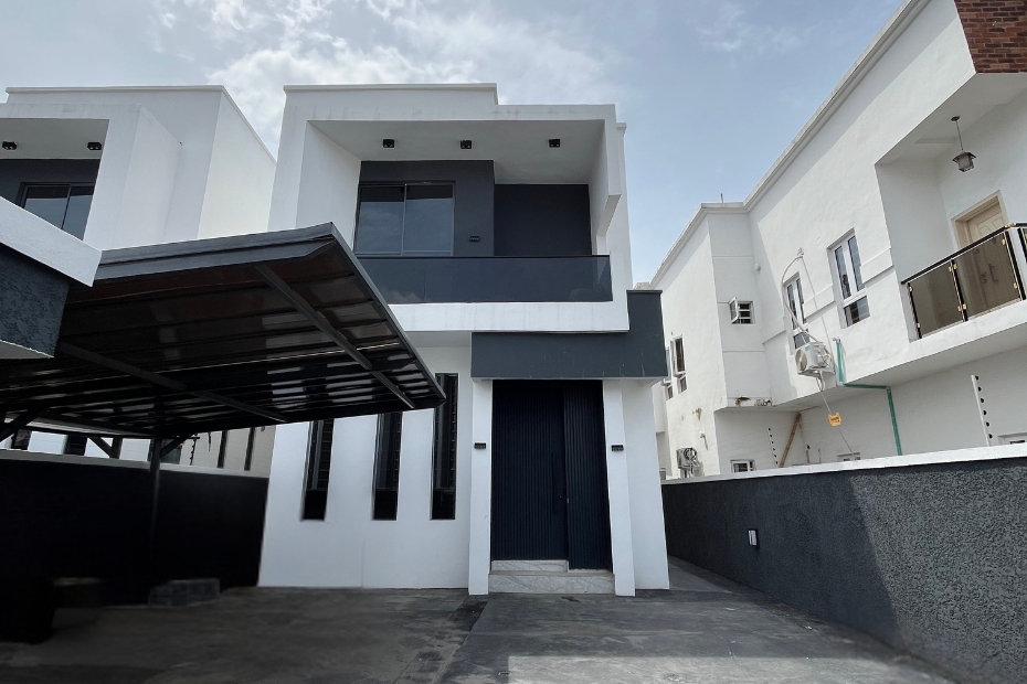 5 Bedroom Fully Detached