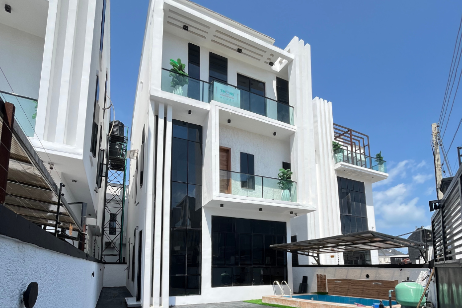 5 Bedroom Fully Detached