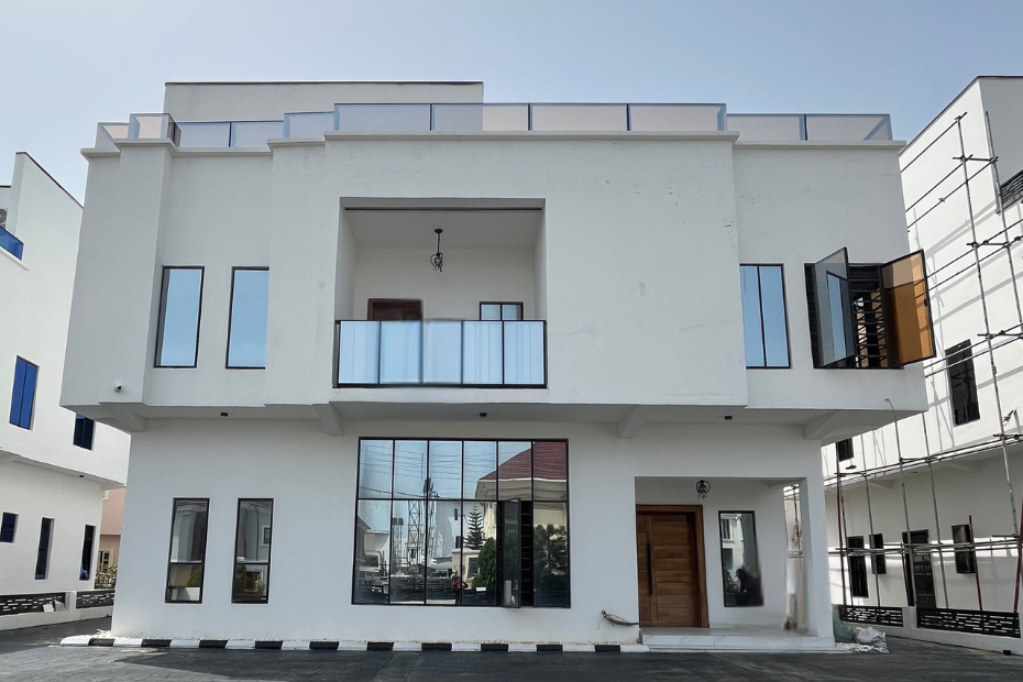 5 Bedroom Fully Detached