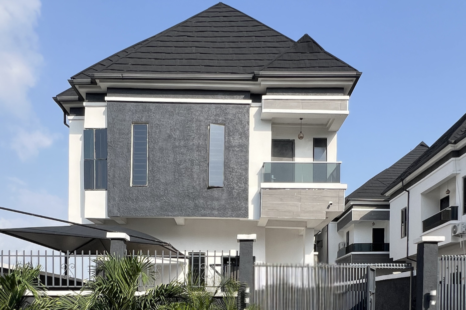 5 Bedroom Fully Detached House