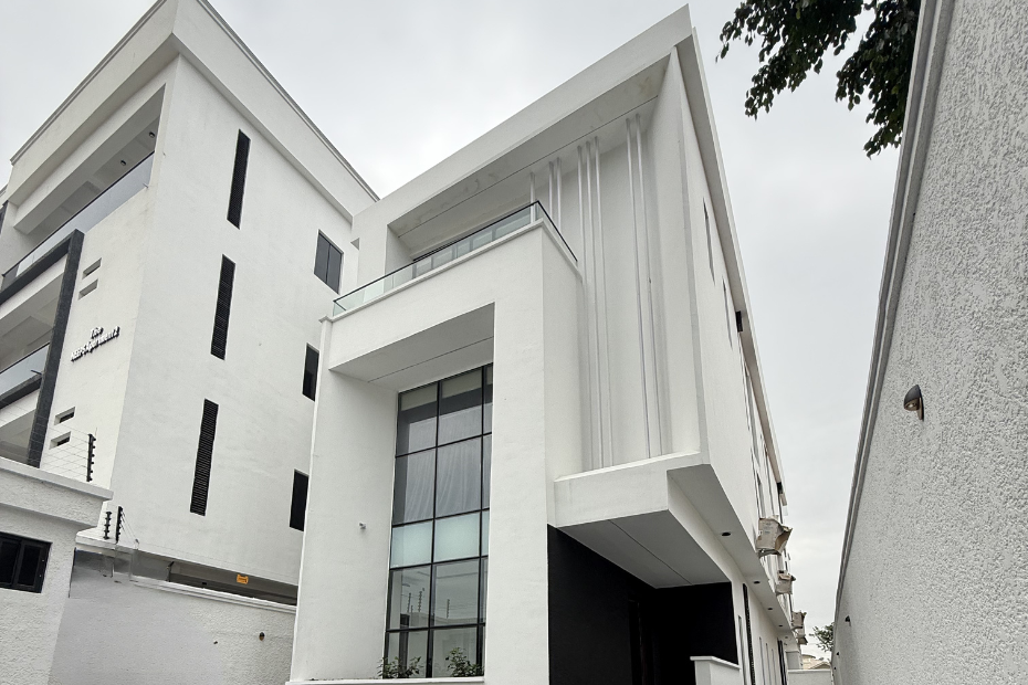 5 Bedroom Semi-Detached House