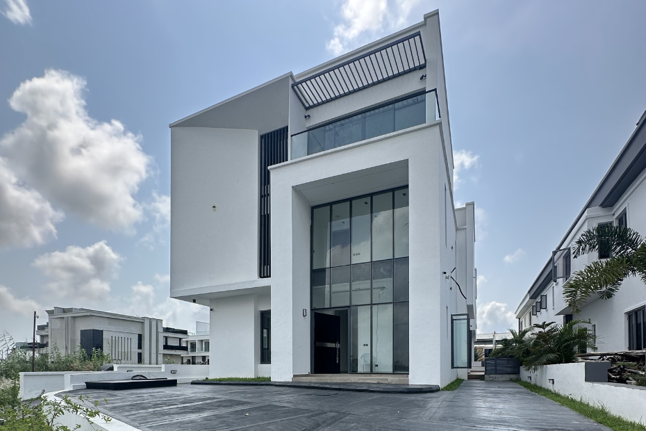 5 Bedroom Semi-Detached House