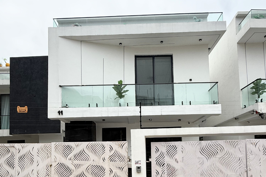 4 Bedroom Fully Detached House