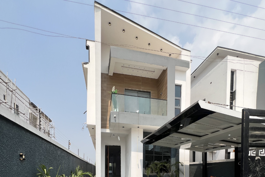 5 Bedroom Fully Detached House