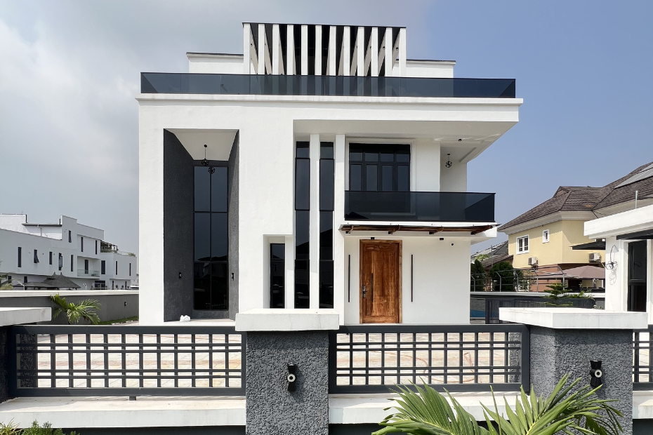 5 Bedroom Fully Detached House