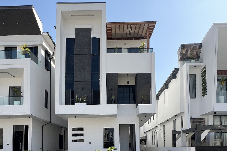 5 Bedroom Fully Detached House