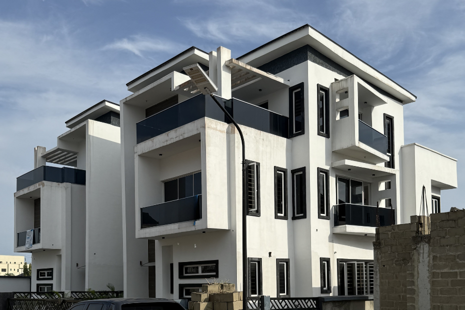 5 Bedroom Fully Detached House