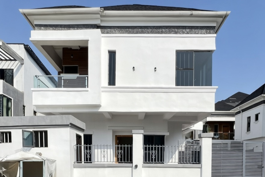 5 Bedroom Fully Detached House