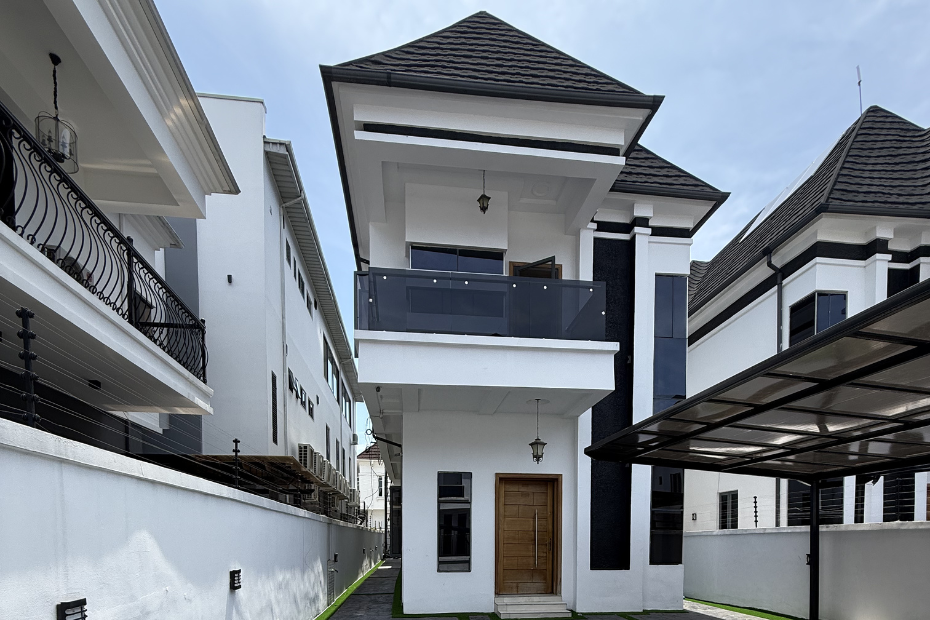 5 Bedroom Fully Detached House