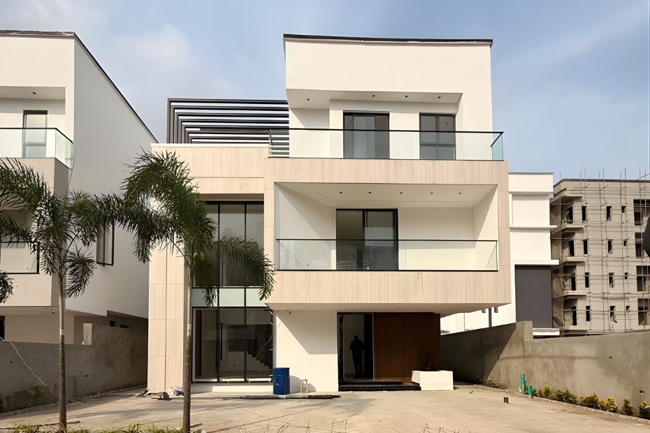 5 Bedroom Fully Detached House