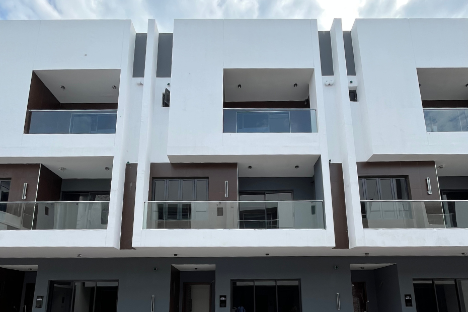 4 Bedroom Semi-Detached House