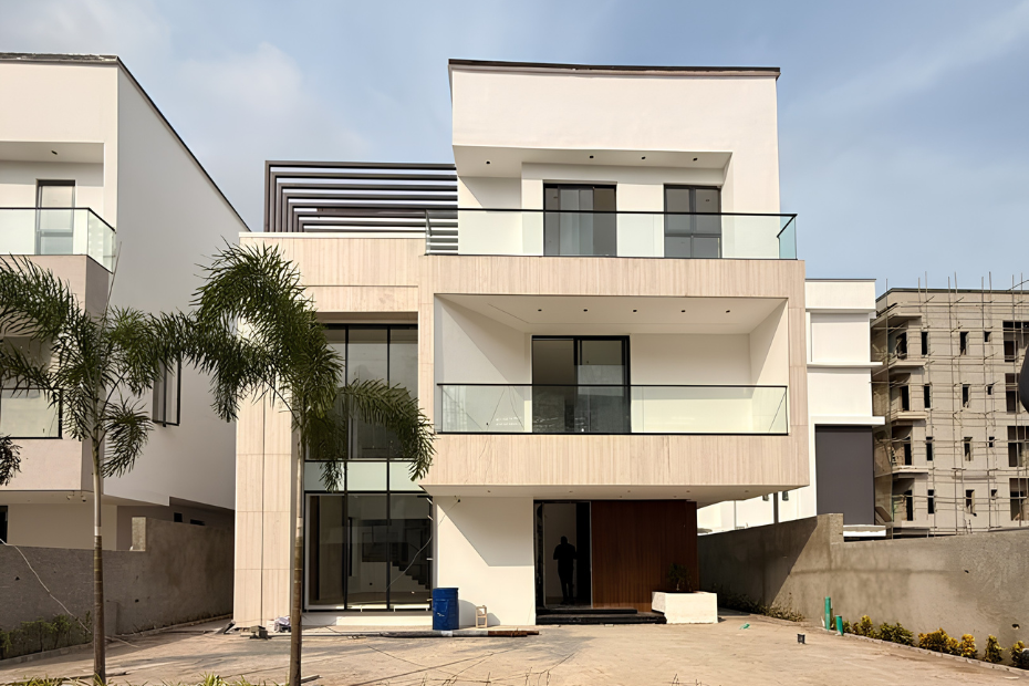 5 Bedroom Fully Detached House