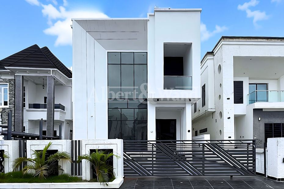 5 Bedroom Fully Detached 