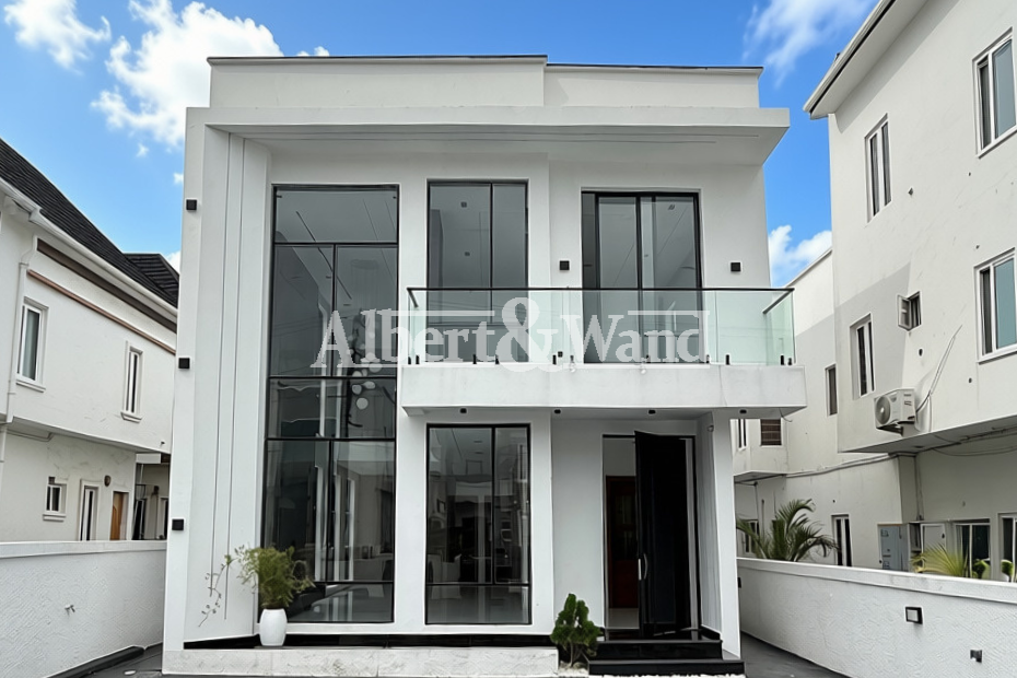 5 Bedroom Fully Detached