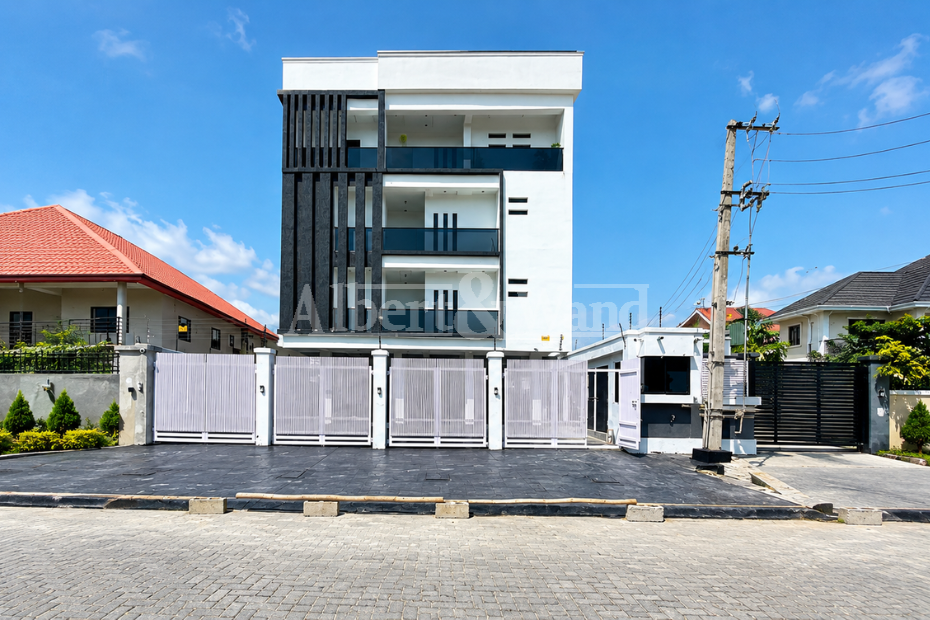 5 Bedroom Fully Detached
